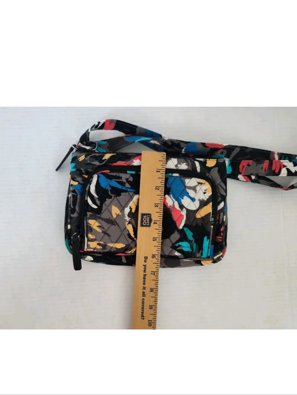 Vera Bradley Crossbody Bag Splash Floral Pattern Zipper Closure & Zip Pocket